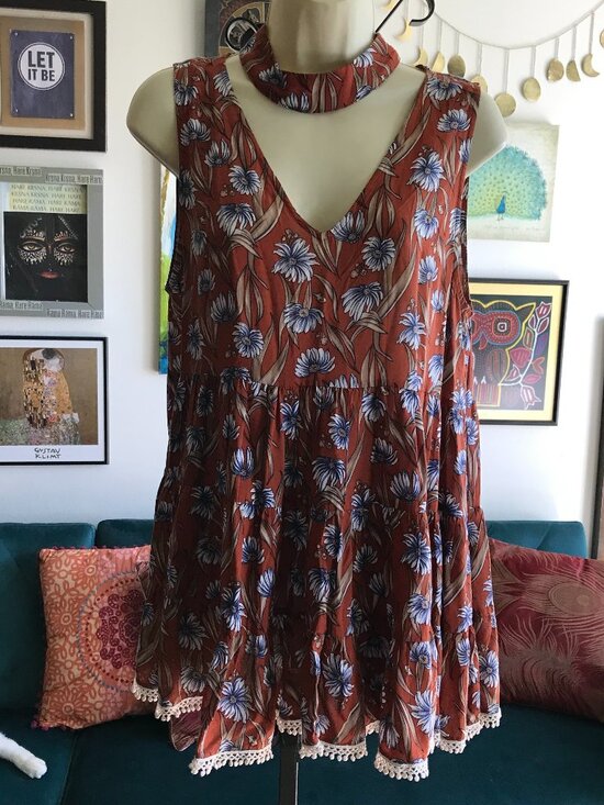 entro | Tops | Entro Size M Rust Floral Choker Neckline Tiered Boho ...